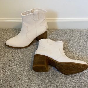 Dirty laundry white booties